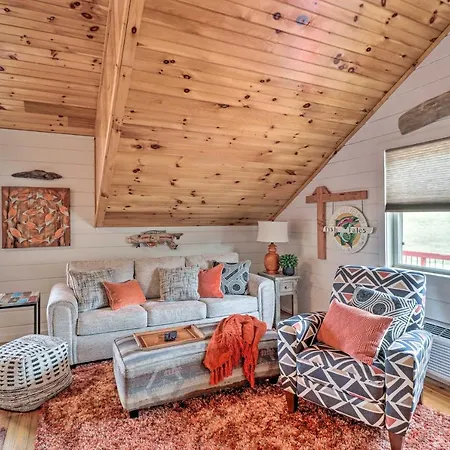 Cheery Pet-Friendly Studio With Shared Fire Pit Mountain View Exterior photo