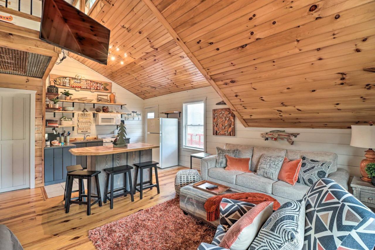 Cheery Pet-friendly With Shared Fire Pit * Mountain View