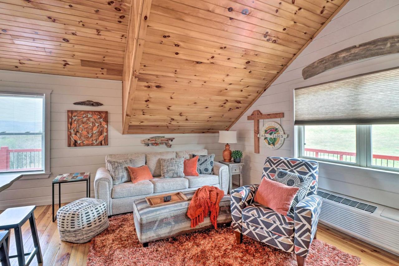 Cheery Pet-friendly With Shared Fire Pit *