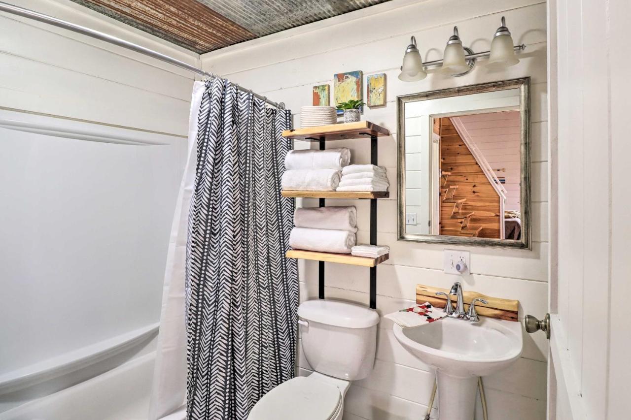 Cheery Pet-friendly With Shared Fire Pit * Mountain View