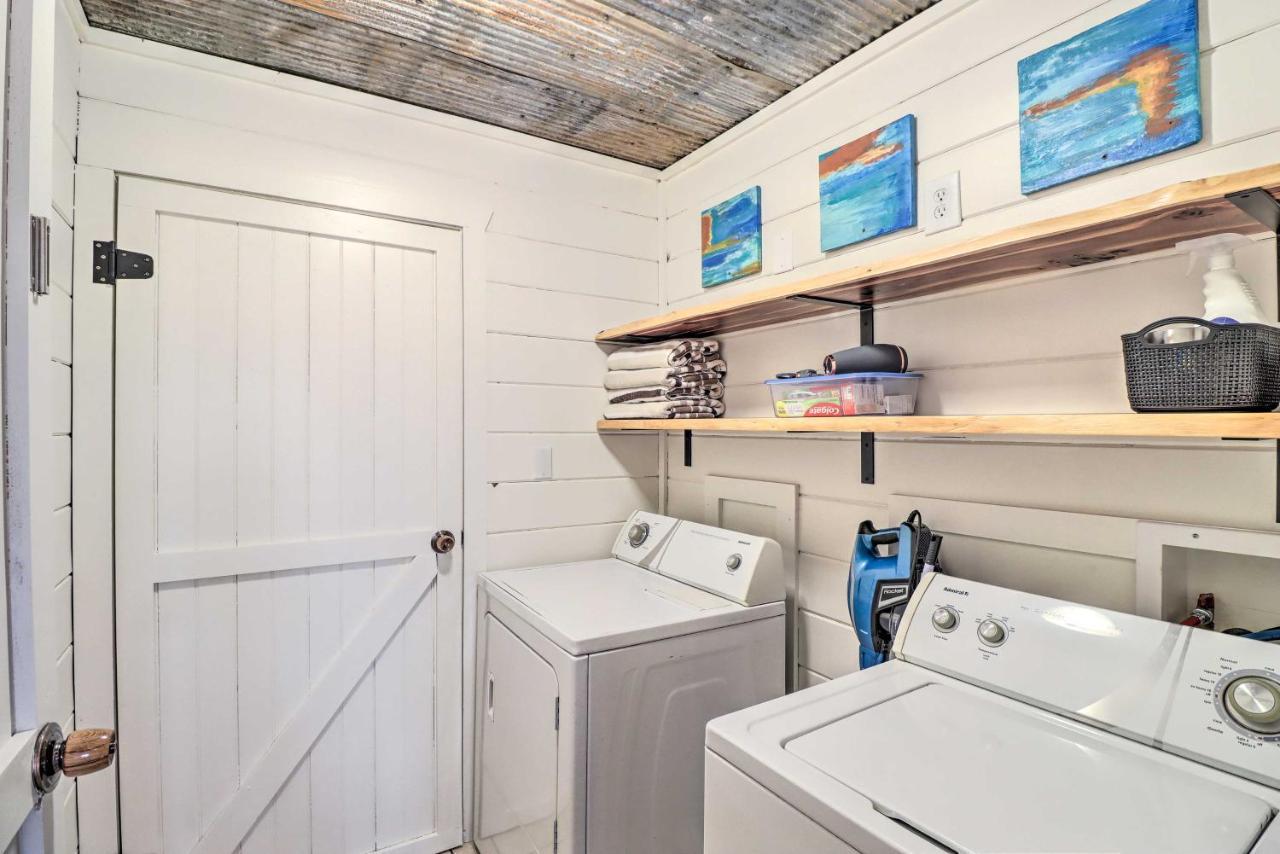 Cheery Pet-friendly With Shared Fire Pit Mountain View